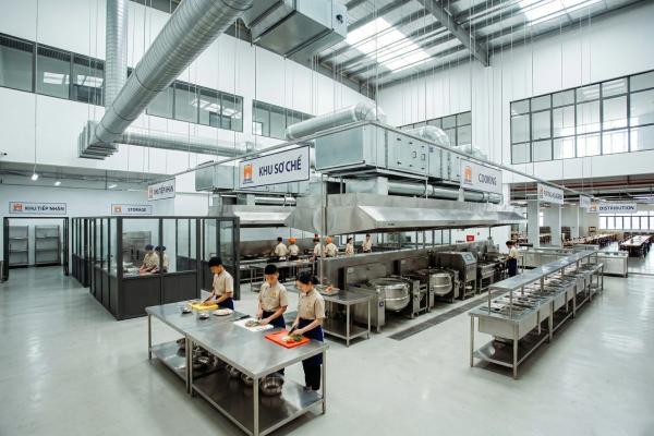 Khu Bếp Và Nhà Ăn Có Đủ Quy Mô Và Bảo Đảm Tiêu Chuẩn Vệ Sinh An Toàn Thực Phẩm Không?